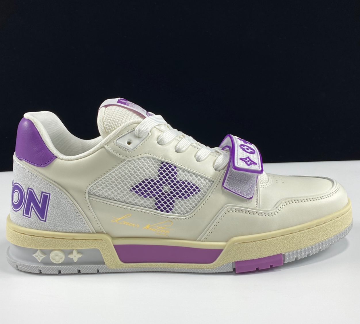 Louis Vuitton Trainer Violet Mesh