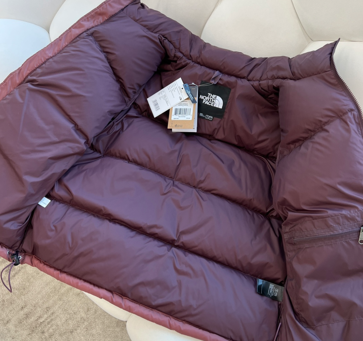 The North Face cherry jakna