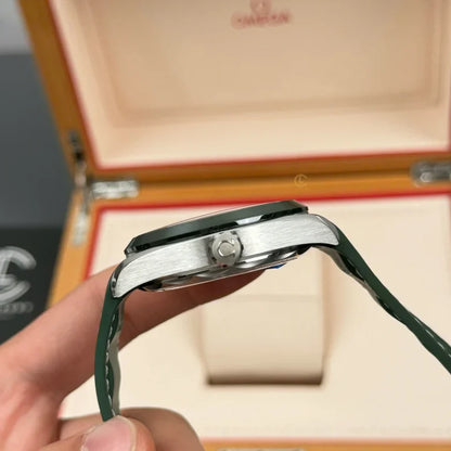 Omega Seamaster Aqua Terra Worldtimer 43mm Green Dial