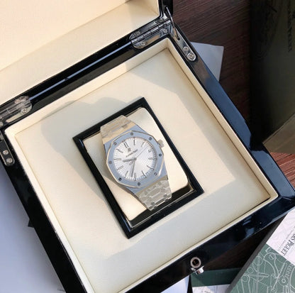 Audemars Piguet Royal Oak 77350ST.OO.1261ST.01 Stainless Steel Silver-Toned Dial