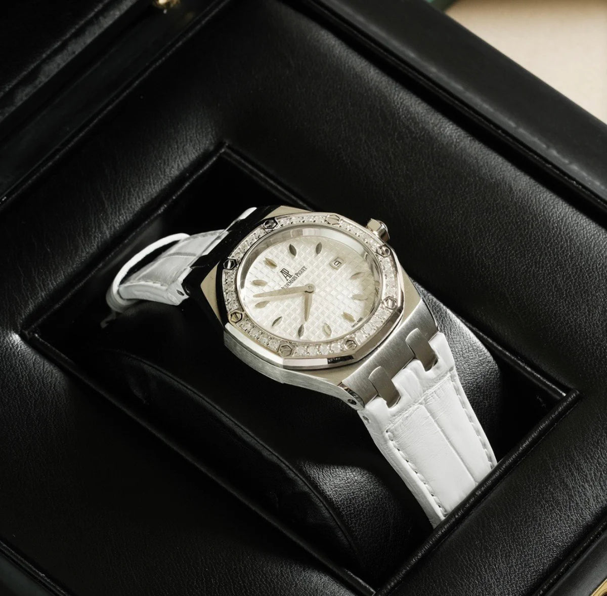 Audemars Piguet Royal Oak Lady Ref. 67601st / 2007 / Dial White / 33mm