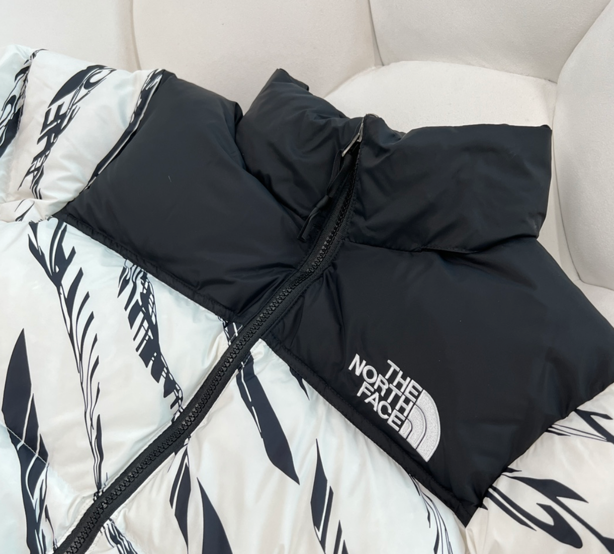 The North Face jakna bijelo crna