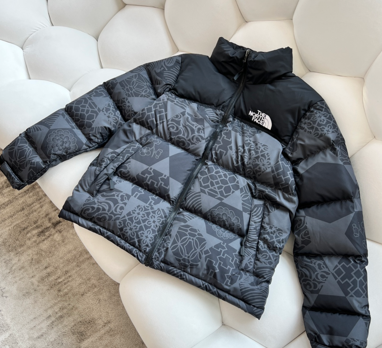 The North Face mix black jakna
