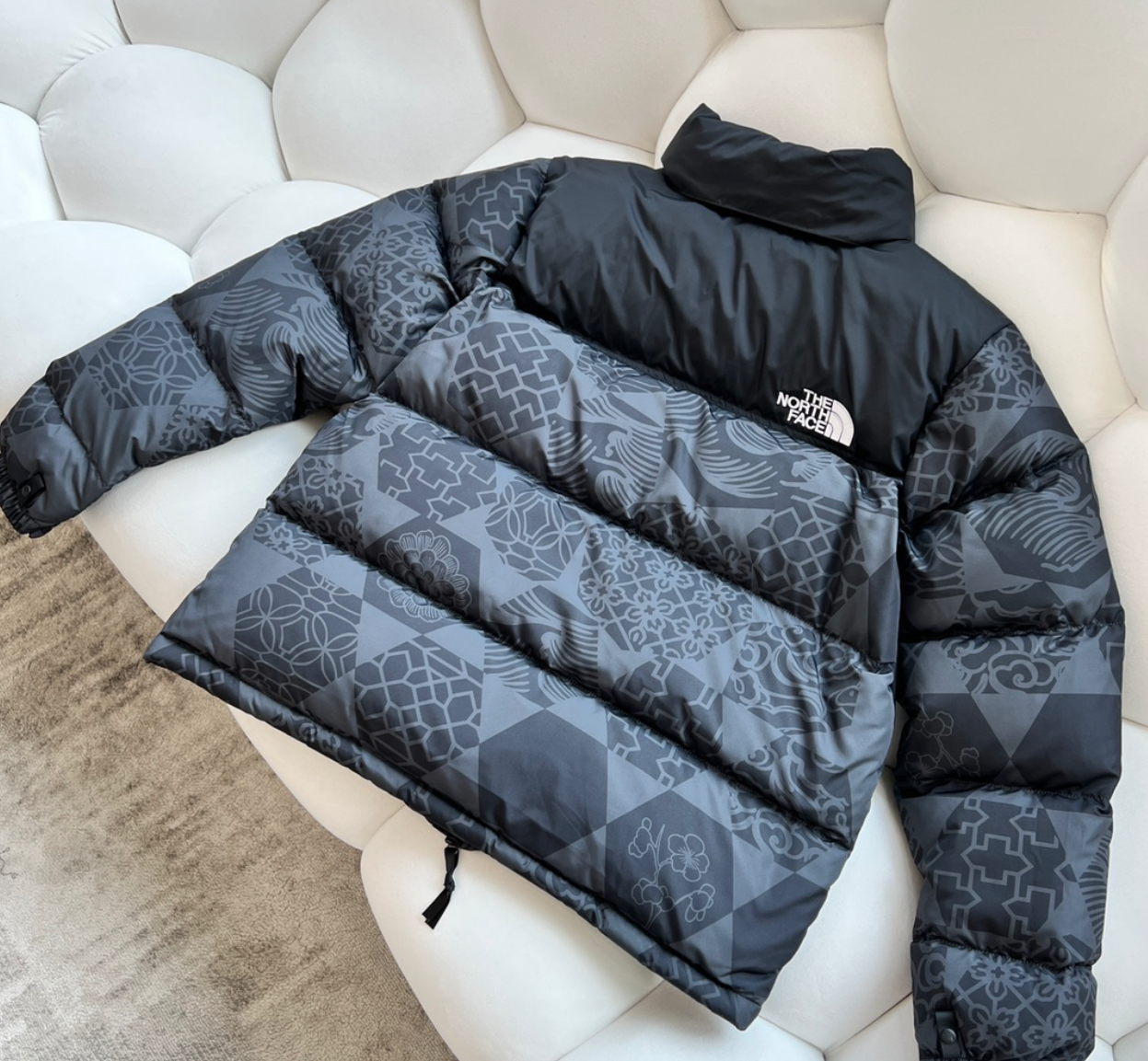 The North Face mix black jakna