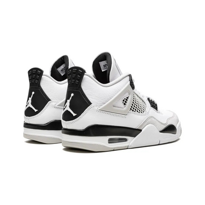Air Jordan 4 Retro "Military Black" Veličina 42,5
