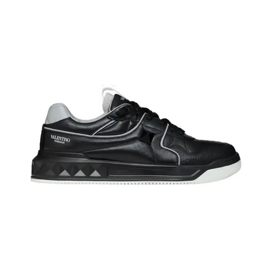 Valentino Garavani  One Stud Black